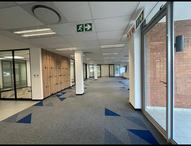 395M² OFFICE TO LET IN BRYANSTON